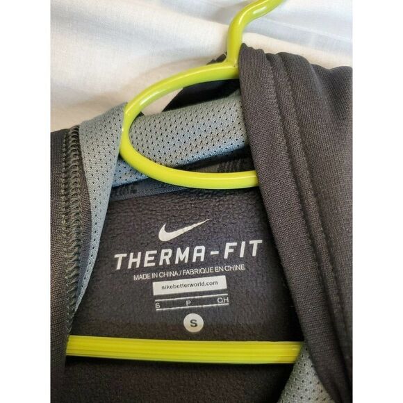 Boy's Nike Therma-Fit Grey Grey Swoosh Hoodie Sweatshirt Size Youth Small - Picture 6 of 6
